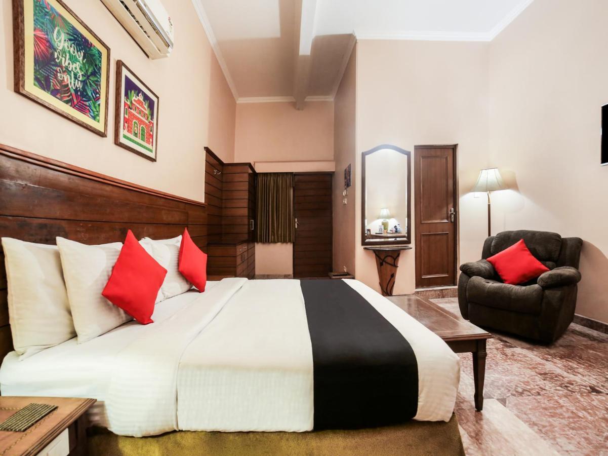 אגרה Capital O 10953 Dayal Lodge - A Boutique Hotel מראה חיצוני תמונה