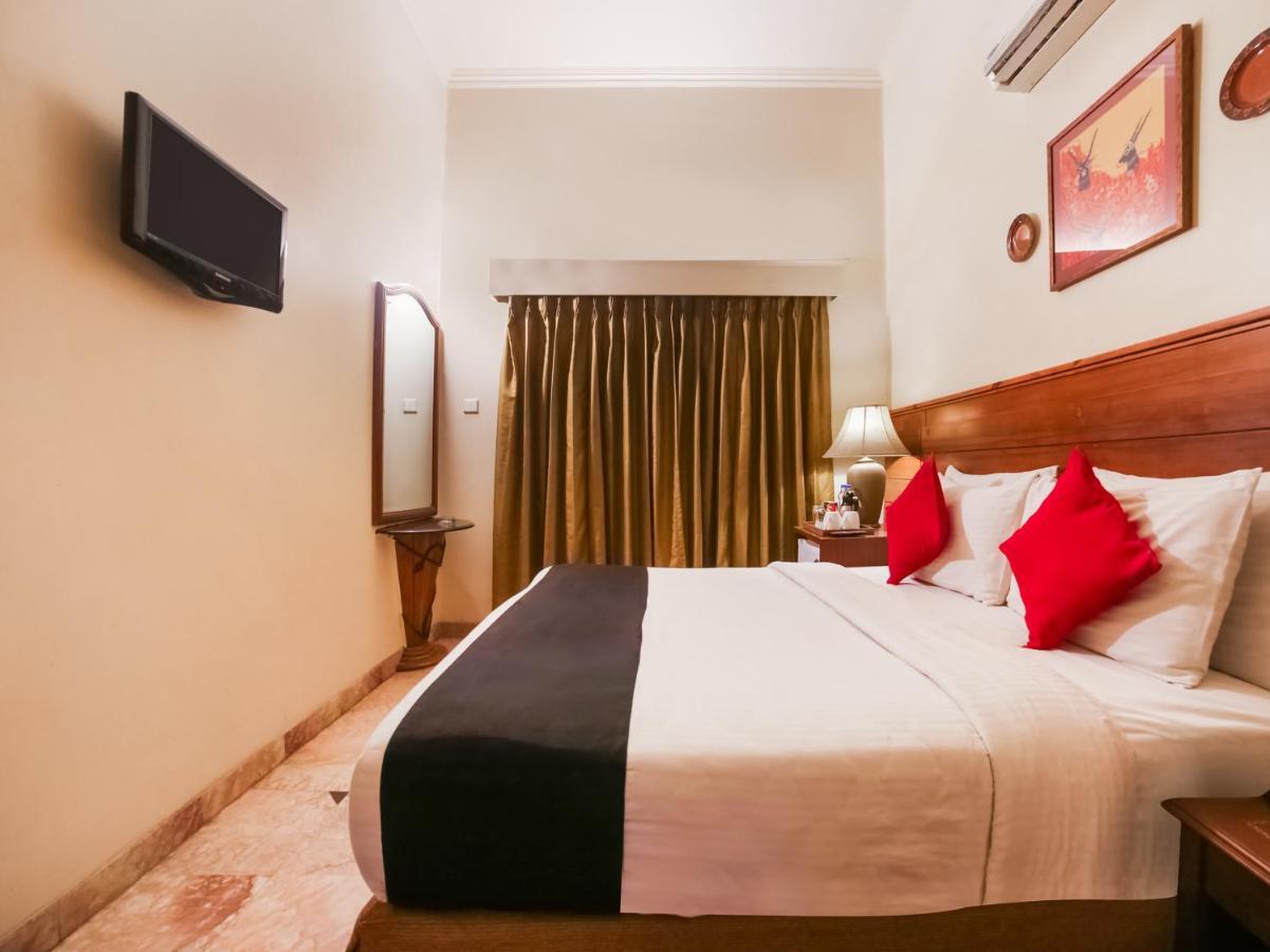 אגרה Capital O 10953 Dayal Lodge - A Boutique Hotel מראה חיצוני תמונה